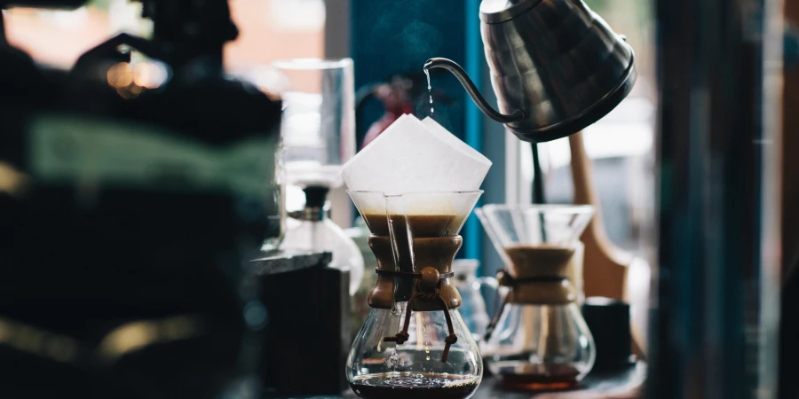 Pour over Kaffee: Zubereitung, Tipps & Tricks für perfekten Geschmack